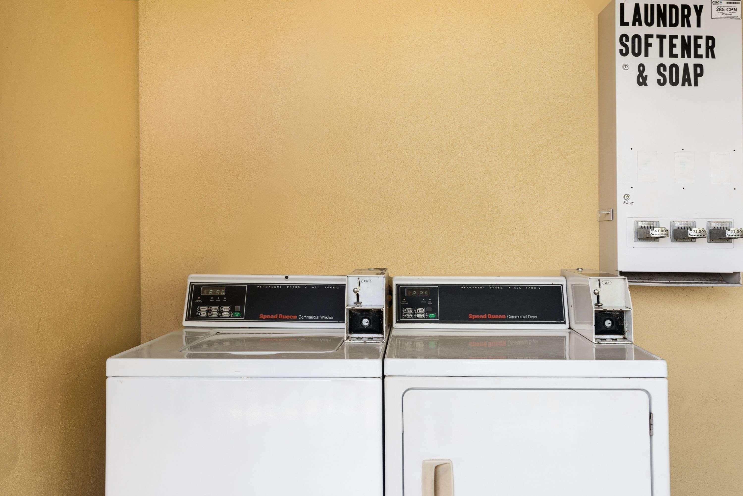 Super 8 By Wyndham Ormond Beach Eksteriør bilde